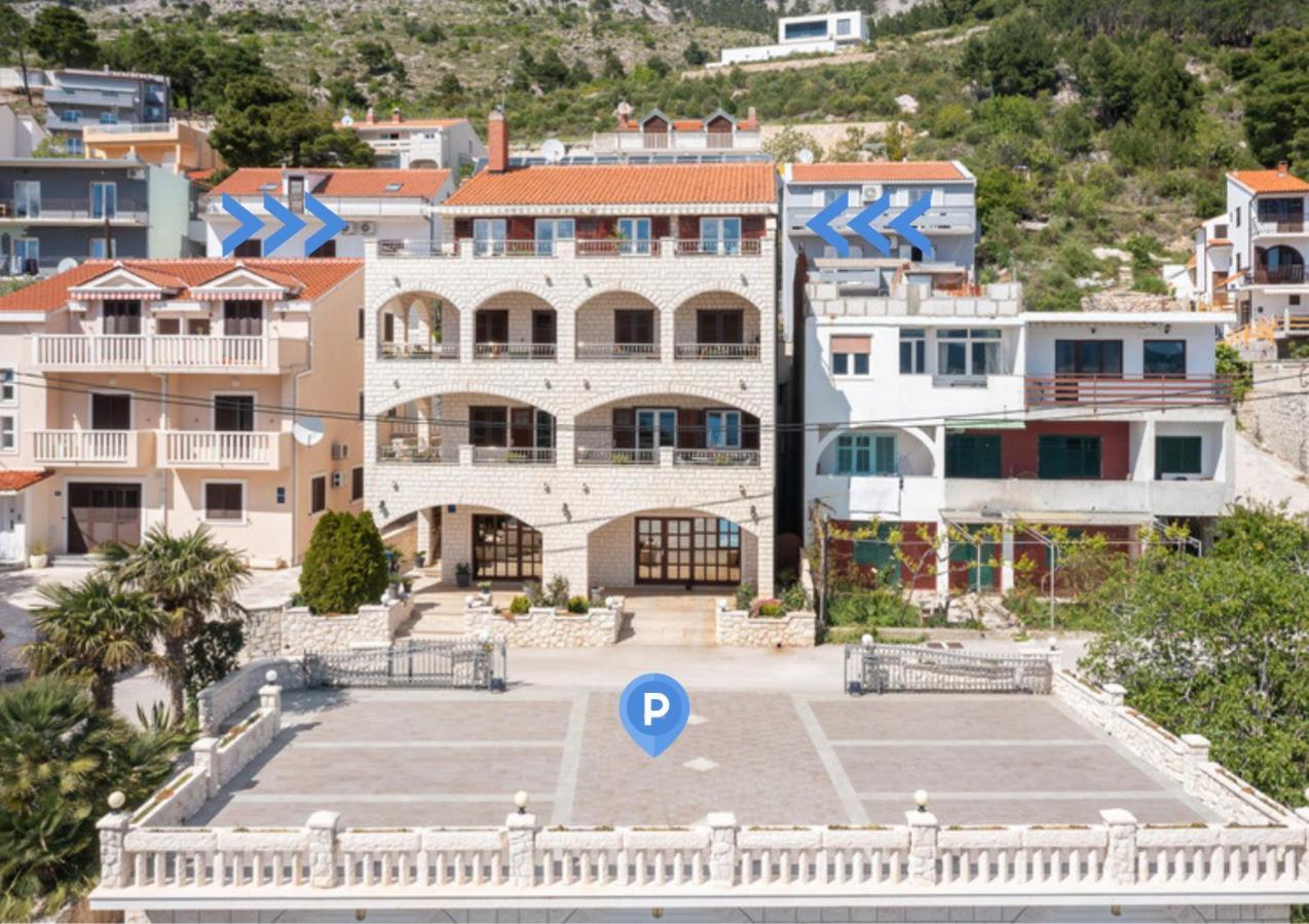 Beachfront Xxl - 2 Apartments Together - Lokva Rogoznica Ngoại thất bức ảnh