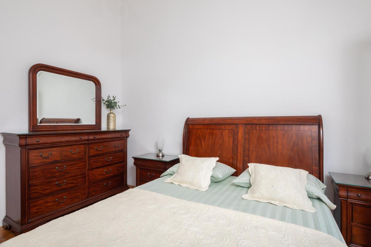 Beachfront Xxl - 2 Apartments Together - Lokva Rogoznica Ngoại thất bức ảnh
